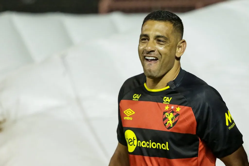 Diego Souza durante partida entre Sport x CRB no Campeonato Brasileiro B 2023. Foto: Rafael Vieira/AGIF