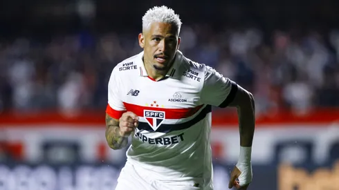 Luciano jogando pelo São Paulo em 2024