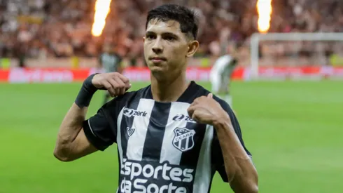 Erick Pulga durante confronto contra o Guarani na Série B de 2024.
