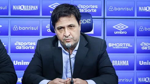 Alberto Guerra, presidente do Grêmio, durante coletiva de imprensa (Foto: Maxi Franzoi/AGIF)