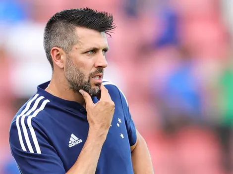 Pezzolano, ex-Cruzeiro, pode voltar ao Brasil em 2025