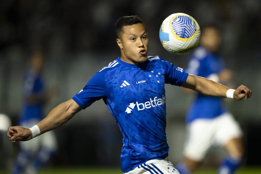 Marlon jogador do Cruzeiro durante partida contra o Vasco em São Januário pelo campeonato Brasileiro A 2024. Foto: Jorge Rodrigues/AGIF