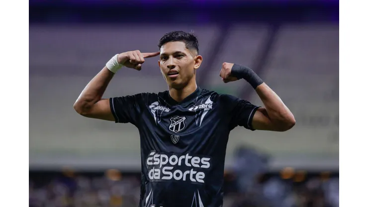 Erick Pulga durante confronto contra o Paysandu na Série B 2024.