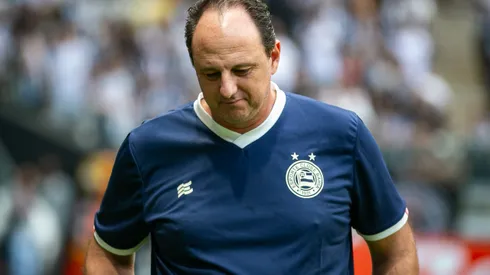 Rogério Ceni durante confronto contra o Atlético-MG no Brasileirão 2024.