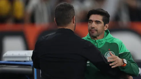 RIO DE JANEIRO, BRAZIL – AUGUST 14: Abel Ferreira coach of Palmeiras talk to Artur Jorge coach of Botafogo during the Copa CONMEBOL Libertadores match between Botafogo and Palmeiras at Estadio Olimpico Nilton Santos on August 14, 2024 in Rio de Janeiro, Brazil. (Photo by Wagner Meier/Getty Images)