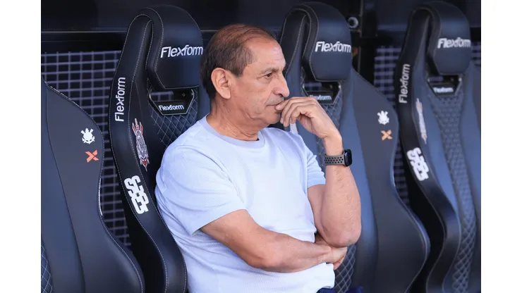 Ramón Díaz durante confronto contra o Juventude no Brasileirão 2024.