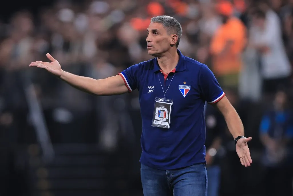 Vojvoda durante partida contra o Corinthians na Copa Sul-Americana 2024. Foto: Ettore Chiereguini/AGIF