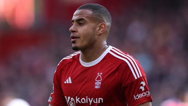 Murillo durante confronto contra o Manchester City na Premier League 2024/25.