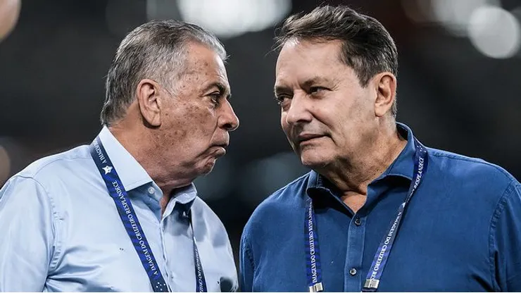 Pedrinho e Pelaipe, dirigentes do Cruzeiro Foto: Gustavo Aleixo/Cruzeiro