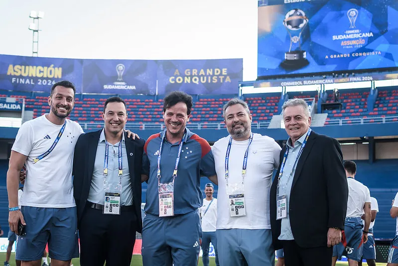 Coletiva e Reconhecimento do Gramado, na Nueva Olla.&nbsp;Foto: Gustavo Aleixo/Cruzeiro