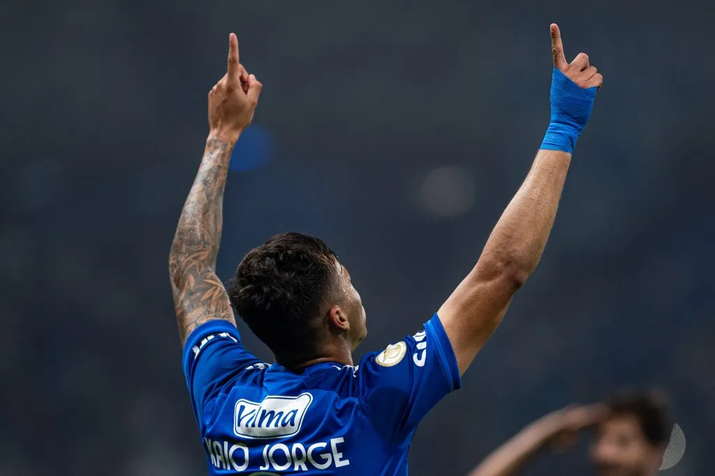MG – BELO HORIZONTE – 09/11/2024 – BRASILEIRO A 2024, CRUZEIRO X CRICIUMA – Kaio Jorge jogador do Cruzeiro comemora seu gol durante partida contra o Criciuma no estadio Mineirao pelo campeonato Brasileiro A 2024. Foto: Alessandra Torres/AGIF