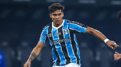 Arezo se manifesta sobre empate do Grêmio com o Juventude