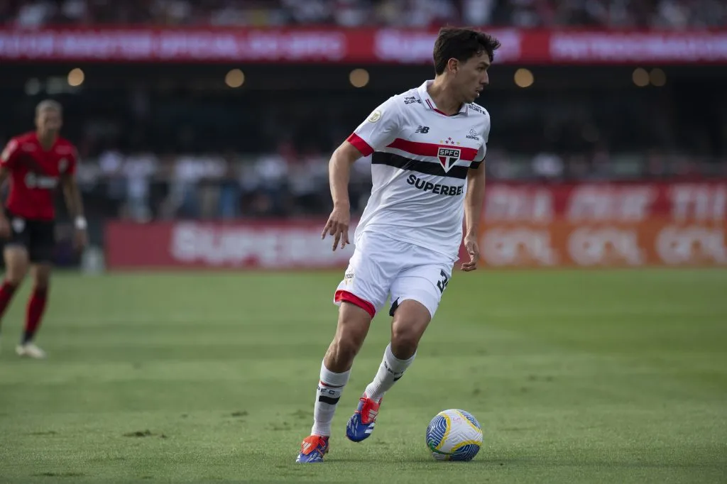 João Moreira jogador do Sao Paulo durante partida contra o Atlético-GO no Morumbi pelo campeonato Brasileiro A 2024. Foto: Anderson Romao/AGIF
