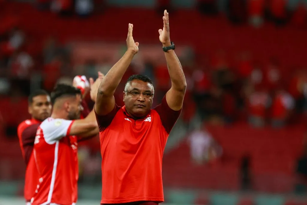 RS – PORTO ALEGRE – 30/10/2024 – BRASILEIRO A 2024, INTERNACIONAL X FLAMENGO – Roger Machado técnico do Internacional durante partida contra o Flamengo no Beira-Rio pelo campeonato Brasileiro A 2024. Foto: Luiz Erbes/AGIF