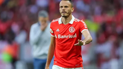 Renê durante confronto contra o Fortaleza no Brasileirão de 2022.