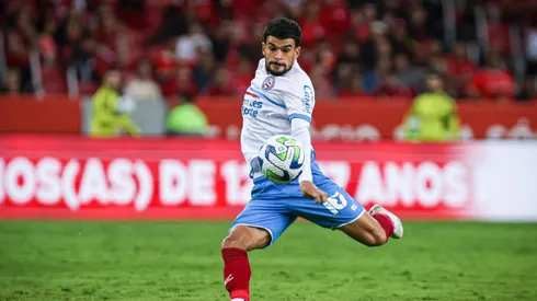 Cauly jogador do Bahia durante partida contra o Internacional no estadio Beira-Rio pelo campeonato BRASILEIRO A 2023.