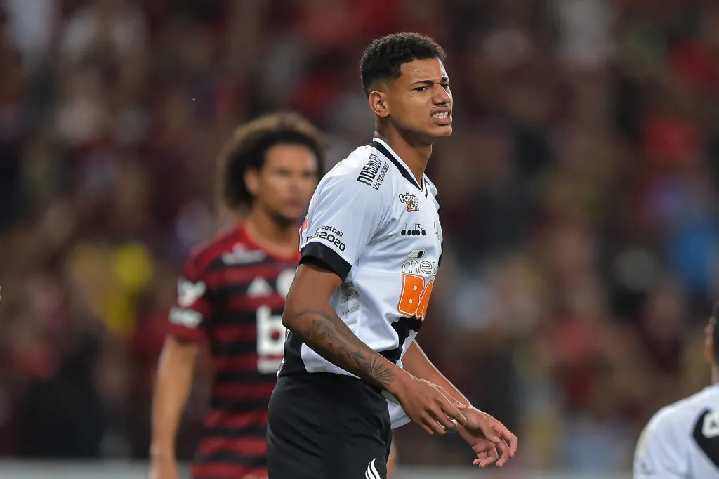 Marrony jogador do Vasco lamenta chance perdida durante partida contra o Flamengo no estadio Maracana pelo campeonato Brasileiro A 2019. Foto: Thiago Ribeiro/AGIF
