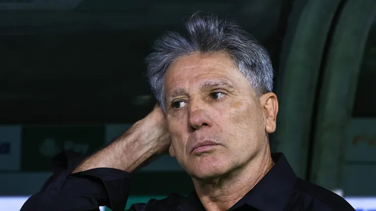 Renato Portaluppi, técnico do Grêmio, durante partida contra o Palmeiras (Foto: Marcello Zambrana/AGIF)