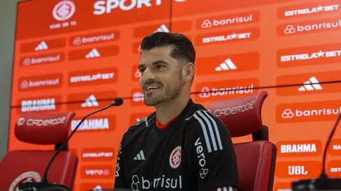 Fabricio durante coletiva de imprensa de apresentação.
