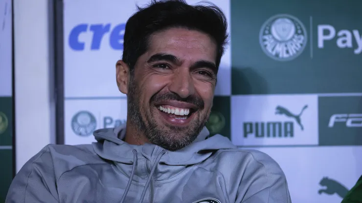 Abel Ferreira tecnico do Palmeiras durante partida contra o Bragantino no estadio Arena Allianz Parque pelo campeonato Brasileiro A 2024.