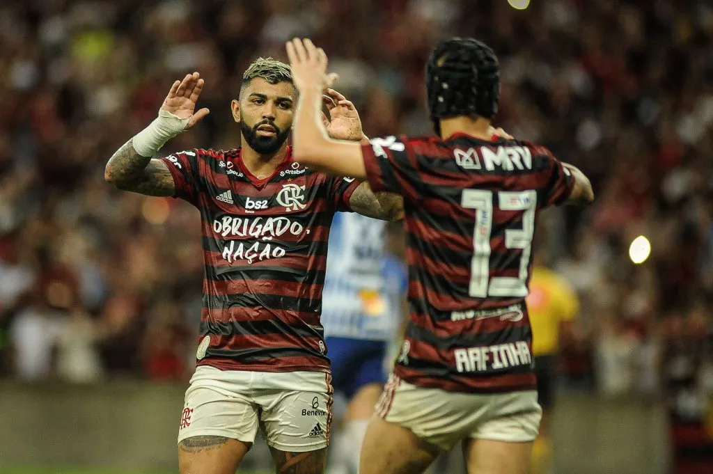 Gabigol e Rafinha jogadores do Flamengo comemora seu gol durante partida contra o Avaí no Maracanã pelo campeonato Brasileiro A 2019. Foto: Allan Carvalho/AGIF