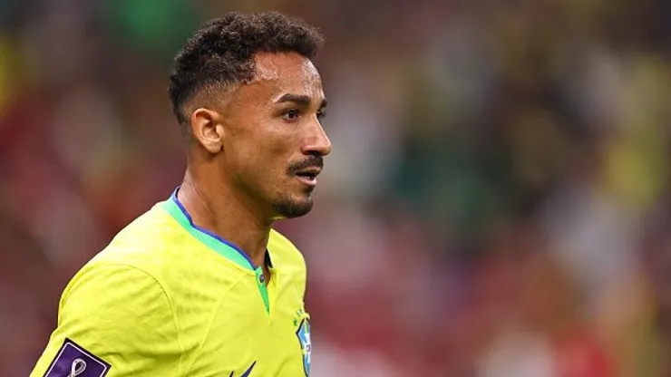 Danilo atuando na Seleção Brasileira na Copa do Mundo de 2022