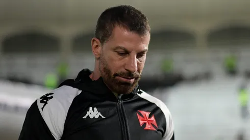 Pedrinho, presidente do Vasco, foi pego de surpresa com atitude tomada pelo Athletico.