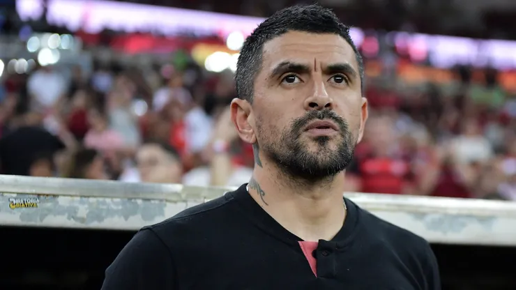 Lucho González, técnico do Athletico-PR, durante partida contra o Flamengo, pelo Brasileirão Betano.