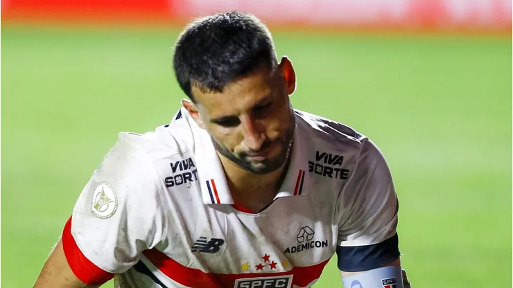 Calleri tem problema confirmado no São Paulo.