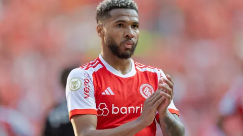 Wesley durante clássico contra o Grêmio no Campeonato Brasileiro de 2024.