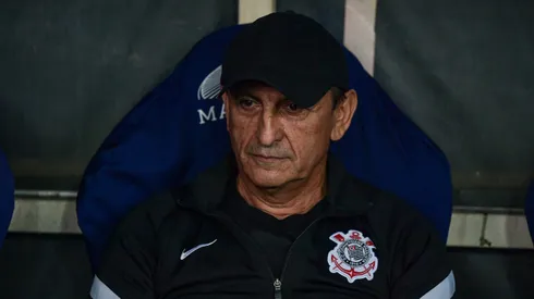 Ramon Diaz, técnico do Corinthians, durante partida contra o Flamengo (Foto: Thiago Ribeiro/AGIF)
