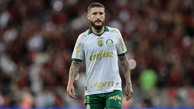 Zé Rafael durante confronto contra o Flamengo no Brasileirão 2024.