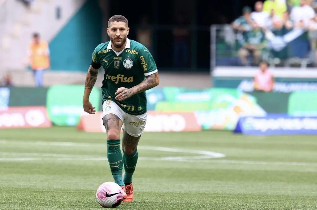 Zé Rafael, jogador do Palmeiras, durante partida contra o Fortaleza (Foto: Marcello Zambrana/AGIF)