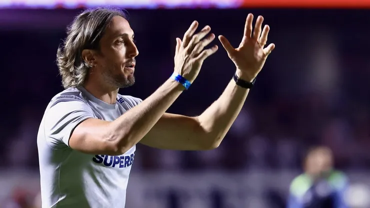 Luis Zubeldía, técnico do São Paulo, durante partida contra o Botafogo, pela Copa Libertadores.