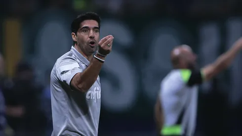 Abel Ferreira técnico do Palmeiras durante partida contra o Botafogo no estádio Arena Allianz Parque pelo campeonato Copa Libertadores 2024. Foto: Ettore Chiereguini/AGIF