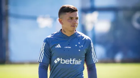 Alvaro Barreal jogador do Cruzeiro durante treino no Centro de Treinamento CT Toca II.