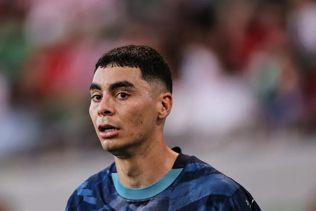 Miguel Almiron of Paraguay looks on  during the CONMEBOL Copa America 2024 Group D match between Costa Rica and Paraguay at Q2 Stadium on July 02, 2024 in Austin, Texas. (Photo by Omar Vega/Getty Images)