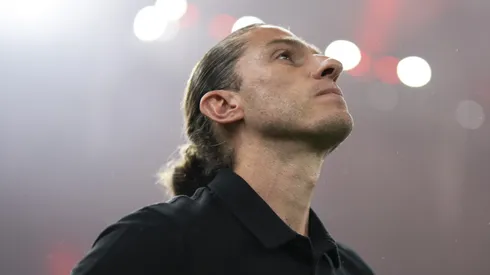 Filipe Luís técnico do Flamengo durante partida contra o Atlético-MG no estádio Maracanã pelo campeonato Brasileiro A 2024. Foto: Jorge Rodrigues/AGIF