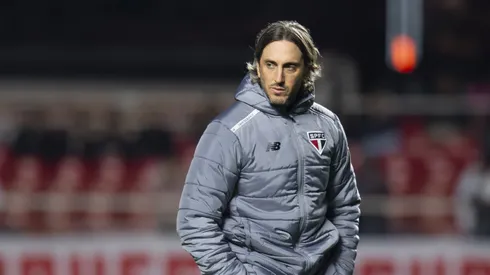 Zubeldia técnico do São Paulo durante partida contra o Vitoria no estádio Morumbi pelo campeonato Brasileiro A 2024. Foto: Anderson Romão/AGIF