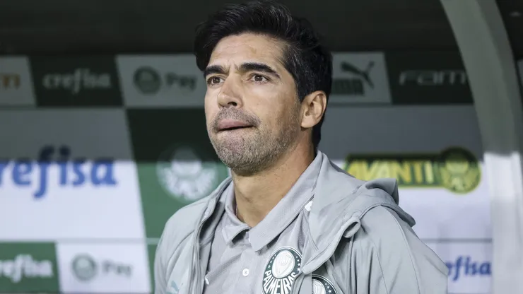 SAO PAULO, BRAZIL - JULY 27:Head coach Abel Ferreira of Palmeiras looks on during a match between Palmeiras and Vitoria as part of Brasileirao Series A 2024 at Allianz Parque on July 27, 2024 in Sao Paulo, Brazil. (Photo by Alexandre Schneider/Getty Images)