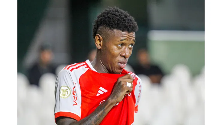 Vitão jogador do Internacional