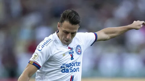 Arias, do Bahia, está suspenso.