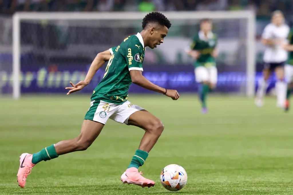 Estevao jogador do Palmeiras durante partida contra o Botafogo no  Arena Allianz Parque pelo campeonato Copa Libertadores 2024. Foto: Marcello Zambrana/AGIF