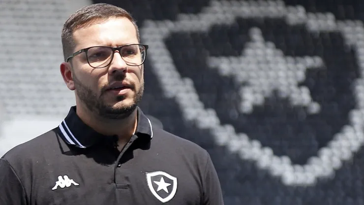 Alessandro Brito, diretor de gestão esportiva do Glorioso. Foto: VITOR SILVA/BFR
