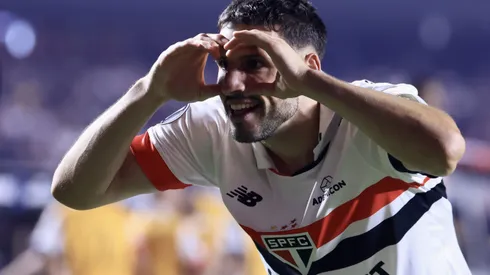 Calleri durante comemorando gol contra o Nacional na Libertadores 2024.
