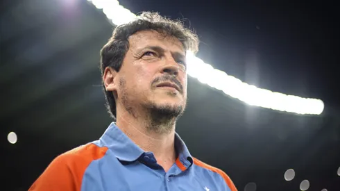 Fernando Diniz, técnico do Cruzeiro, durante partida contra o Criciúma (Foto: Gilson Lobo/AGIF)