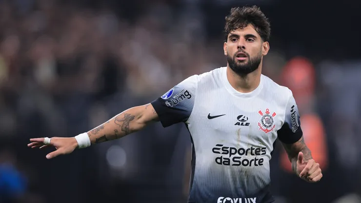 Yuri Alberto, jogador do Corinthians, durante partida contra o Fortaleza (Foto: Ettore Chiereguini/AGIF)