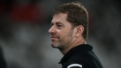 Rafael Paiva, técnico do Vasco durante partida contra o Botafogo (Foto: Thiago Ribeiro/AGIF)