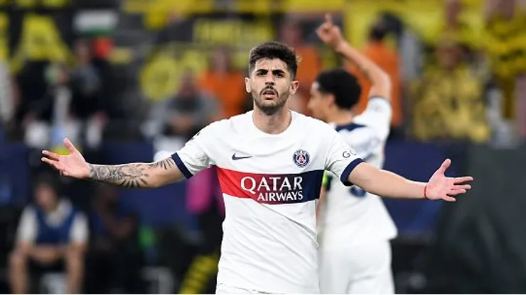 Lucas Beraldo, cria do São Paulo atuando no PSG em 2024
