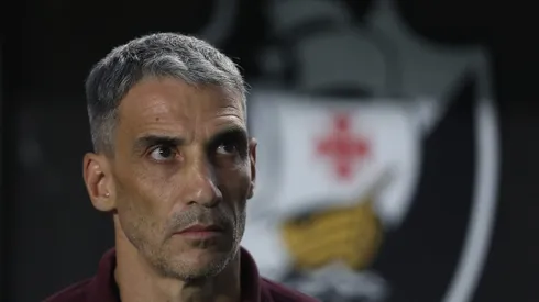 RIO DE JANEIRO, BRAZIL - JULY 3: Head coach Juan Pablo Vojvoda of Fortaleza looks on prior to the match between Vasco da Gama and Fortaleza as part of Brasileirao 2024 at Sao Januario Stadium on July 3, 2024 in Rio de Janeiro, Brazil. (Photo by Wagner Meier/Getty Images)